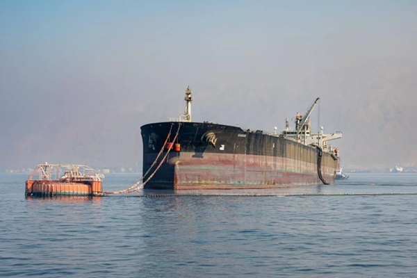 Vì sao các cuộc tấn công vào Iran đang đẩy giá dầu lên cao